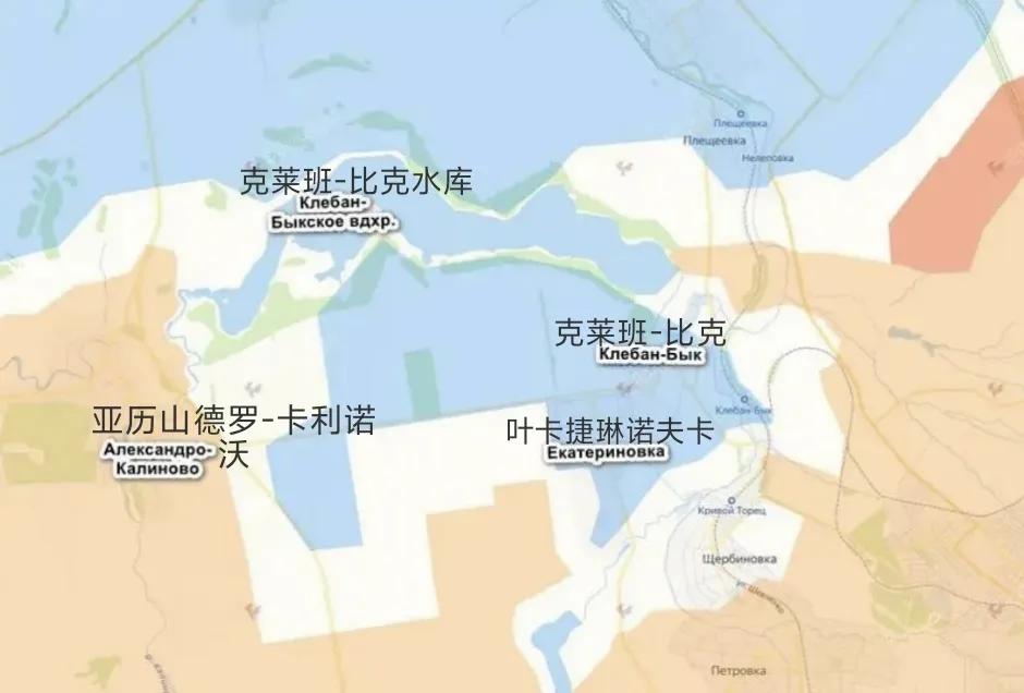 俄军南部集群到达克莱班-比克水库东西两端，将克莱班-水库以南的乌军包了饺子。乌军