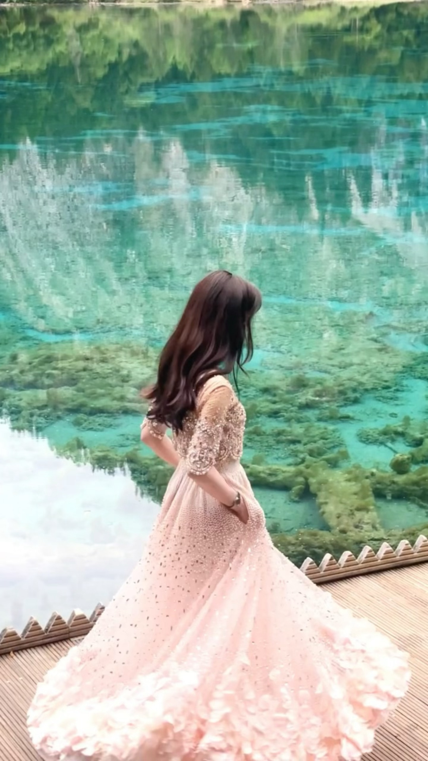 童话里的公主走出来了👸🏻刘诗诗在风里转了一圈又一圈