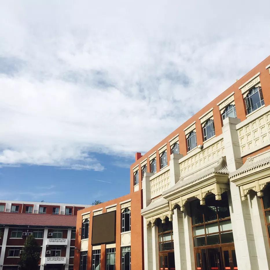 北京今天又是一个好天气，体育大学也是最美的。