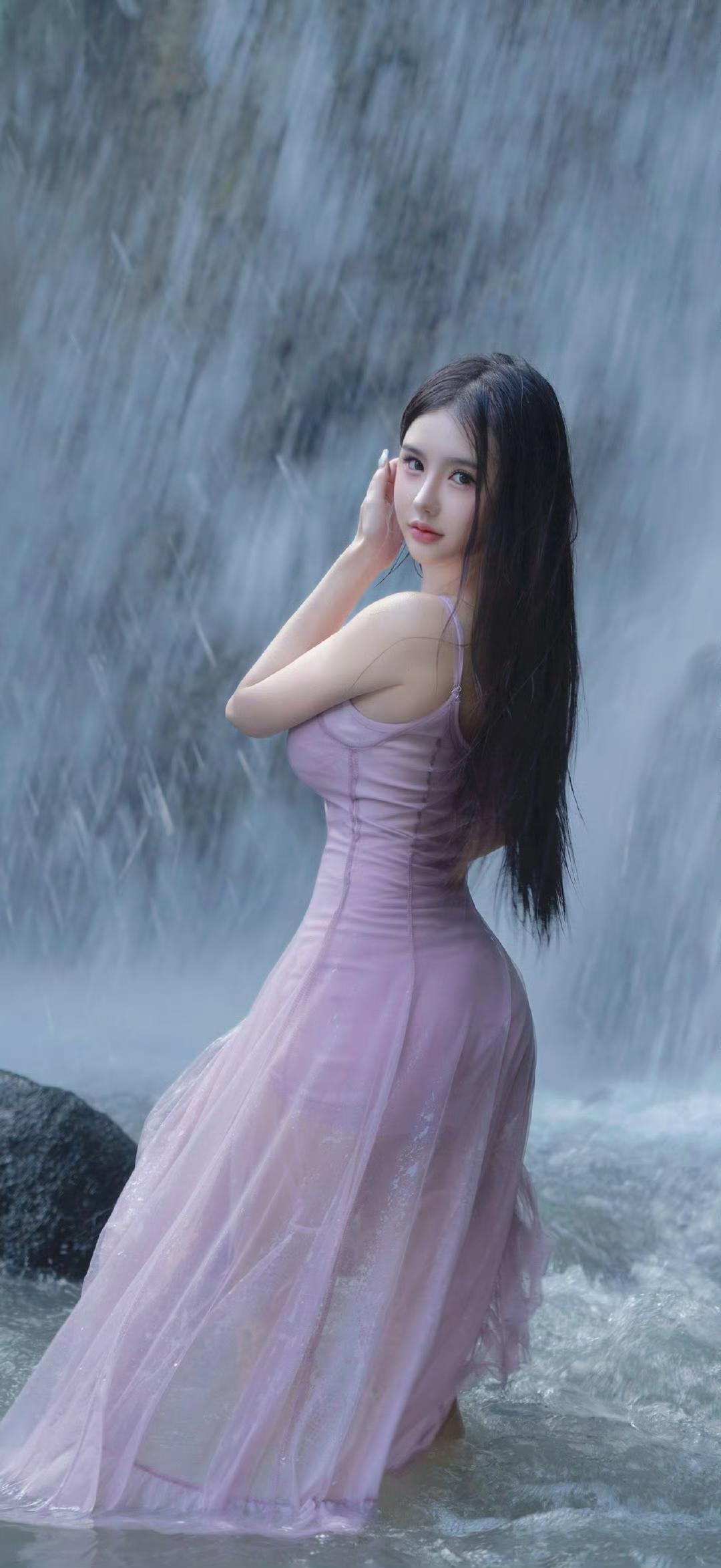 小姐姐说：“情绪不稳定的人，很容易亏大钱，这是事实。”