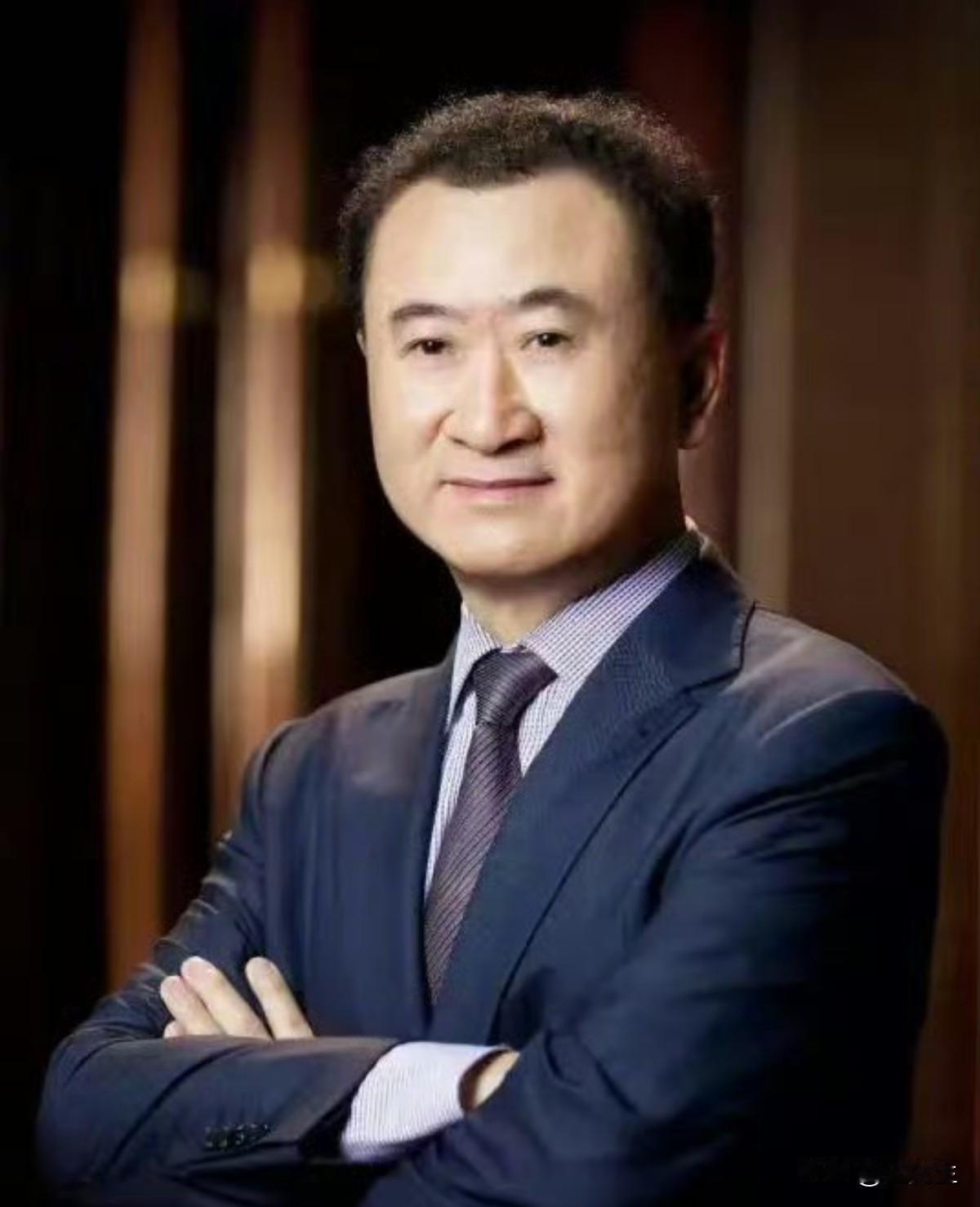 王健林被限制高消费
昔日首富遭遇“限高令”，王健林与万达再陷舆论漩涡

曾是中国