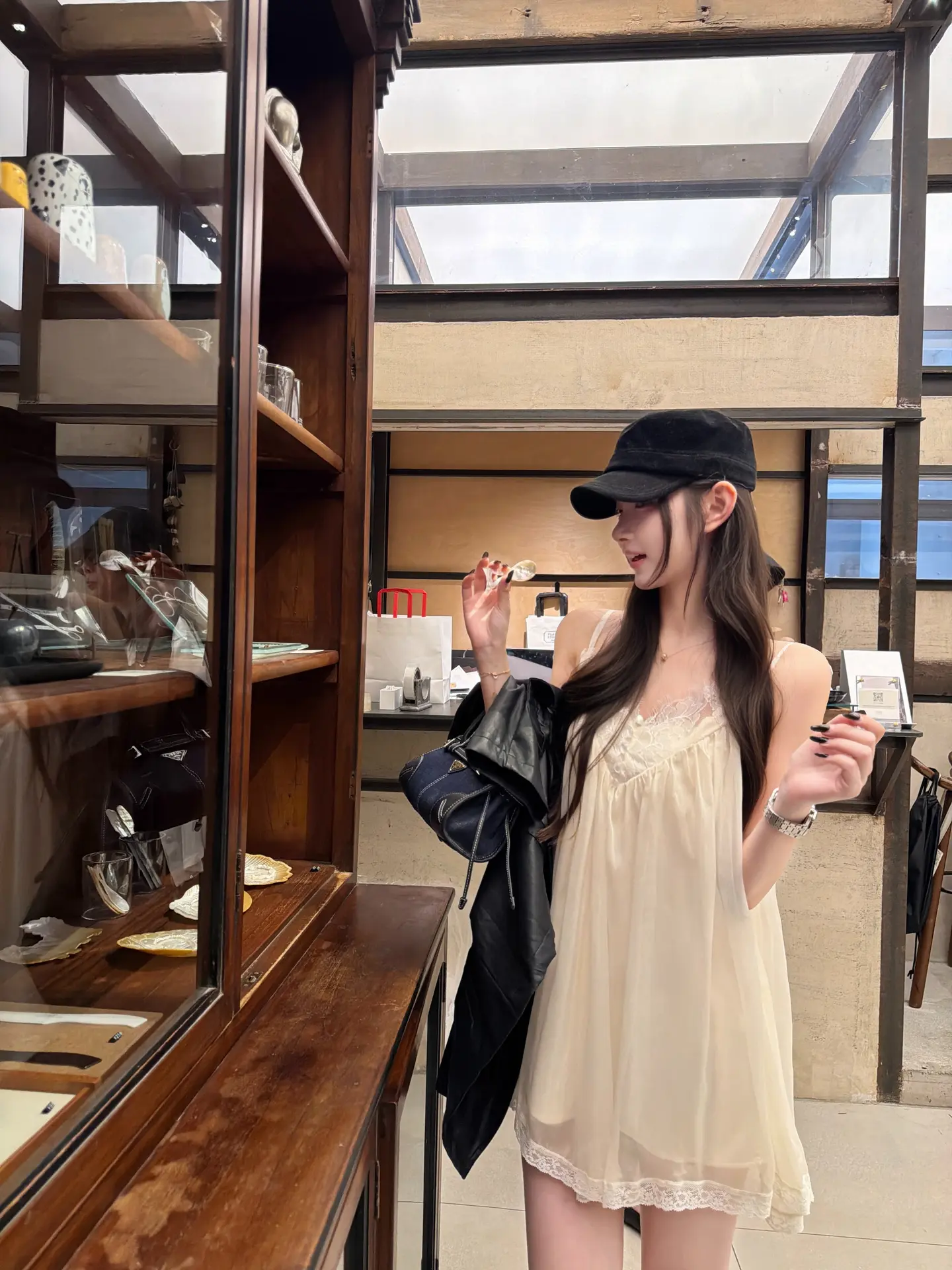 只是爱 需要人精心灌溉。