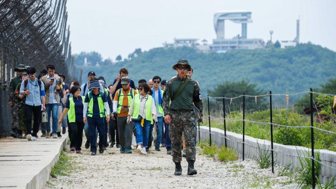全网疯传！韩国突然爆出一个让人震惊的消息，直接把不少韩国人吓得心里发慌。
 
韩