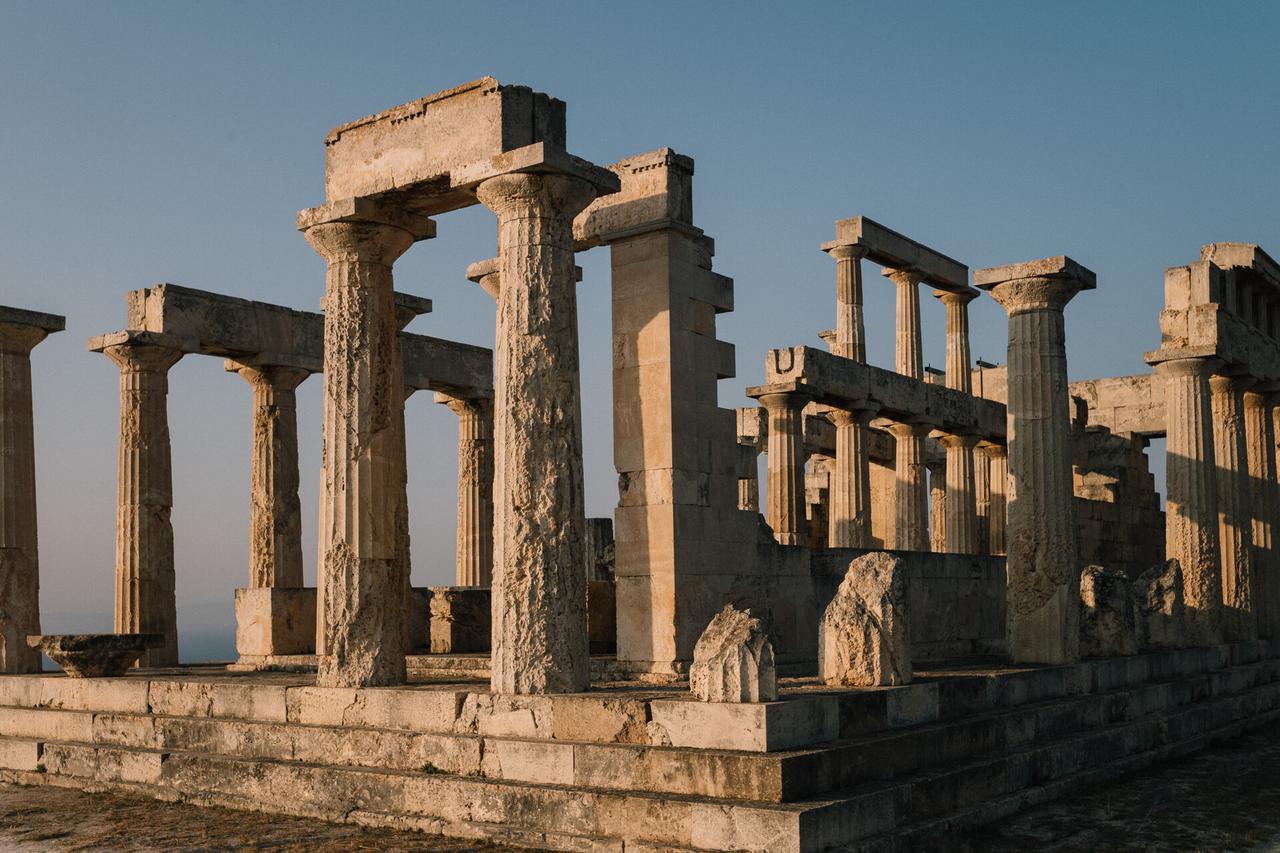 权力的行使，如果要比乱施刑罚好的话，就必须受到法律和习惯的制约，必须经过慎重的考