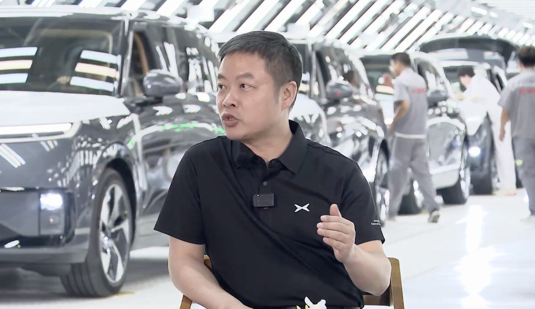 【何小鹏辟谣加价优先提车】何小鹏这两周在客串销售 在6月3日晚间的直播中，透露了