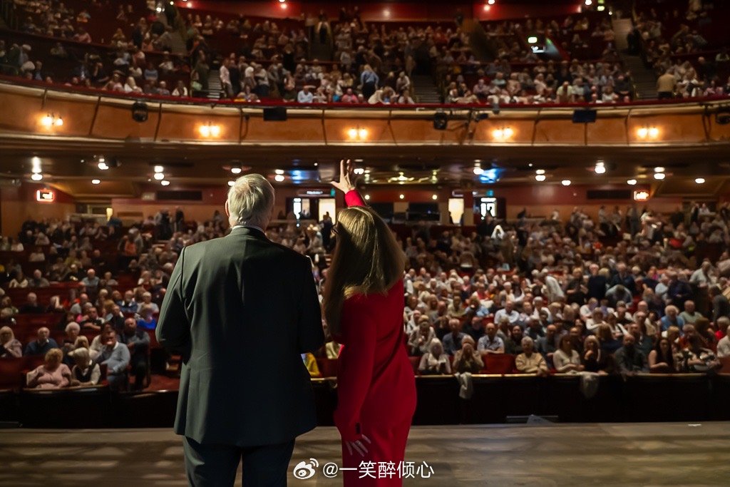 英国王室[超话]  2025年9月25日，格洛斯特公爵理查德王子在利物浦访问利物