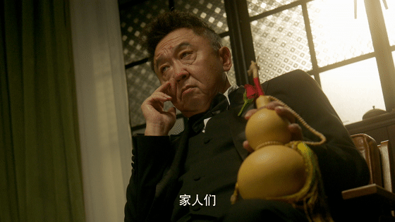 于谦首部短剧完美落幕！退休时间循环设定太吸睛，于有艾解锁多重身份笑料百出，更藏着