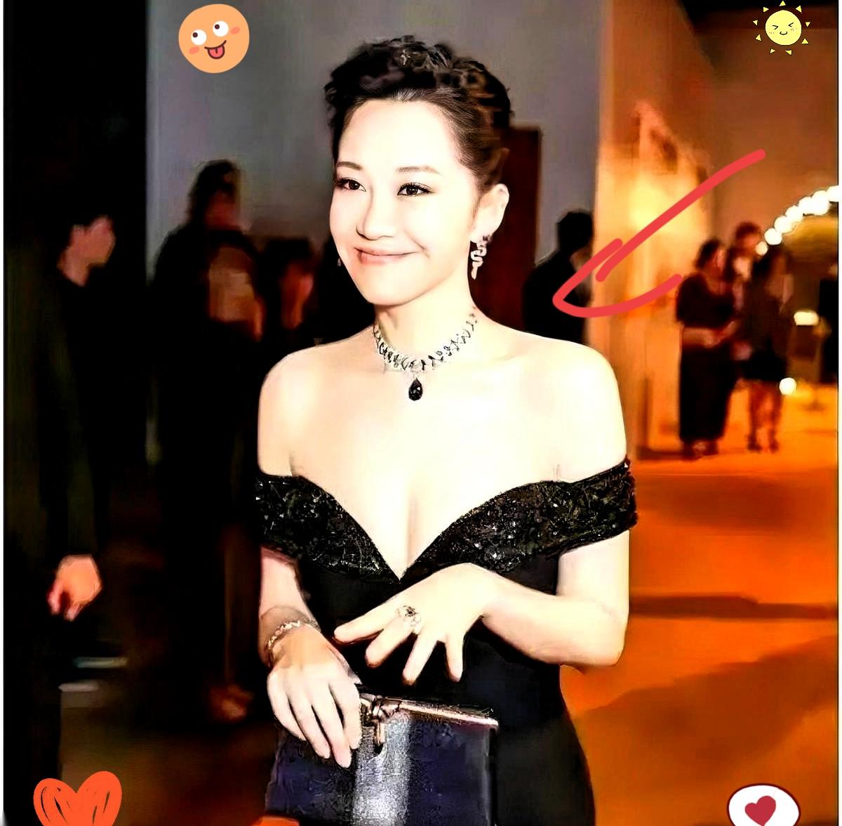 谁能想到，
14岁考武大、
15岁出书的“天才”刘波，

会为许晴豪掷3000万