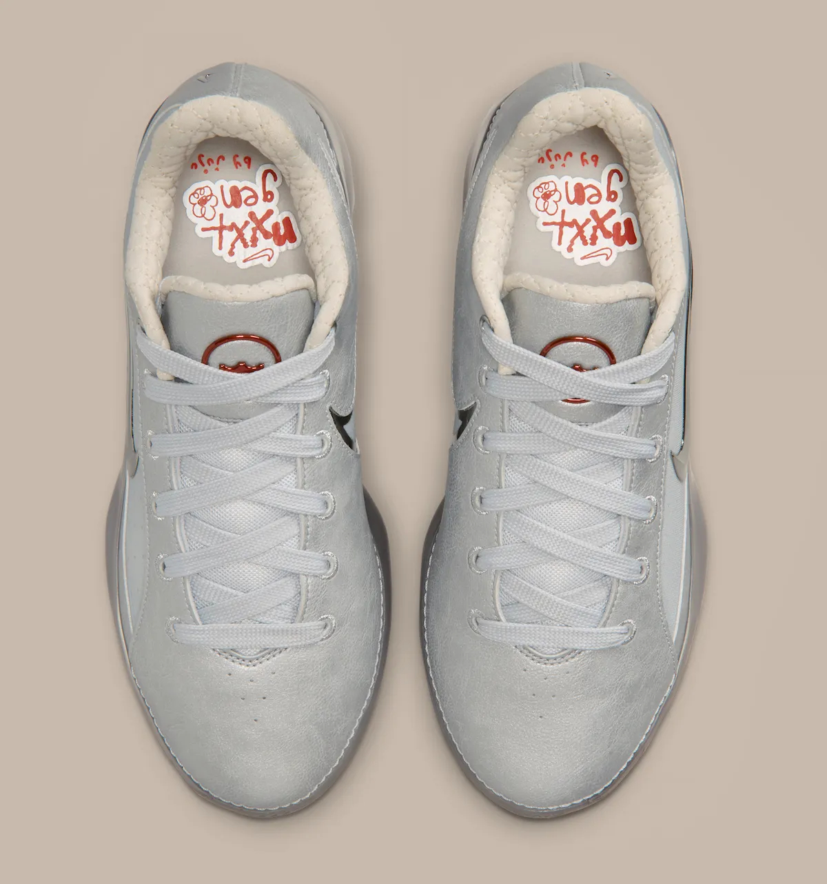 JuJu Watkins 与 Nike 合作的 LeBron NXXT Gen 