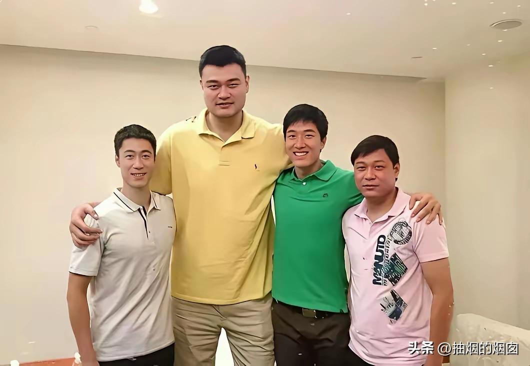 曾经的，上海体坛，最强四人组，各个专项的四大天王。
上海人当年的四度空间：
姚 