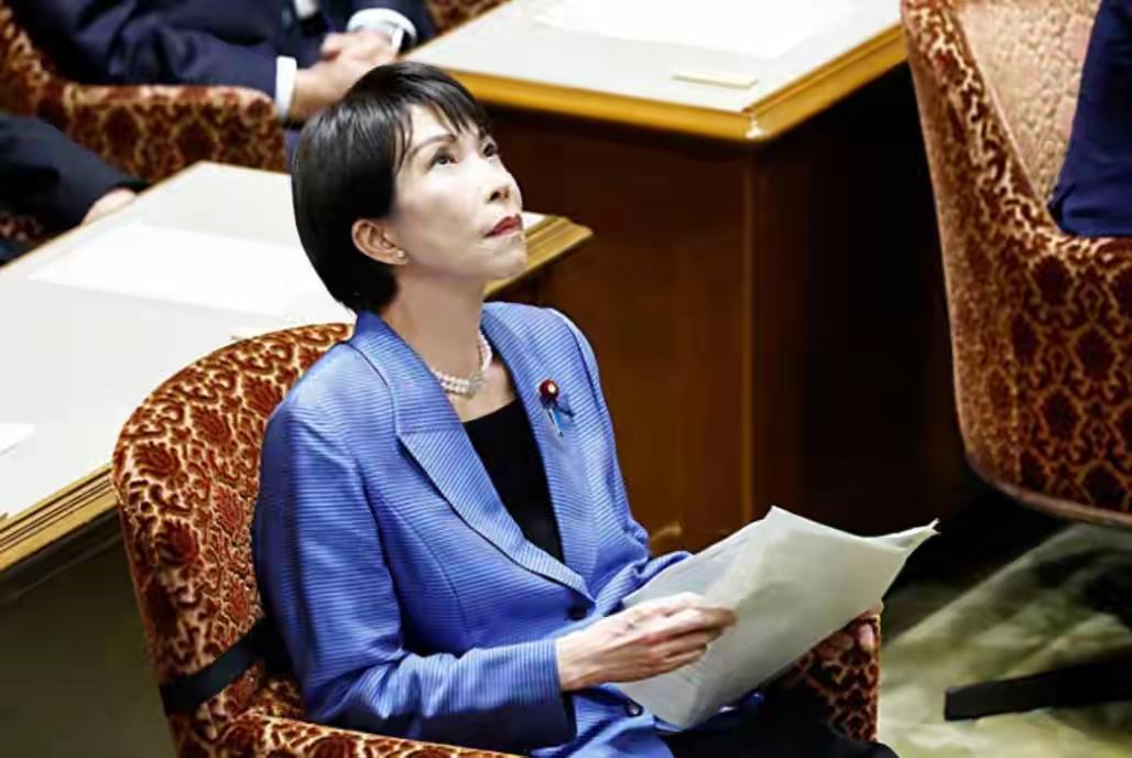 高市早苗被控告，日本高官公开道歉，并撤回涉华言论