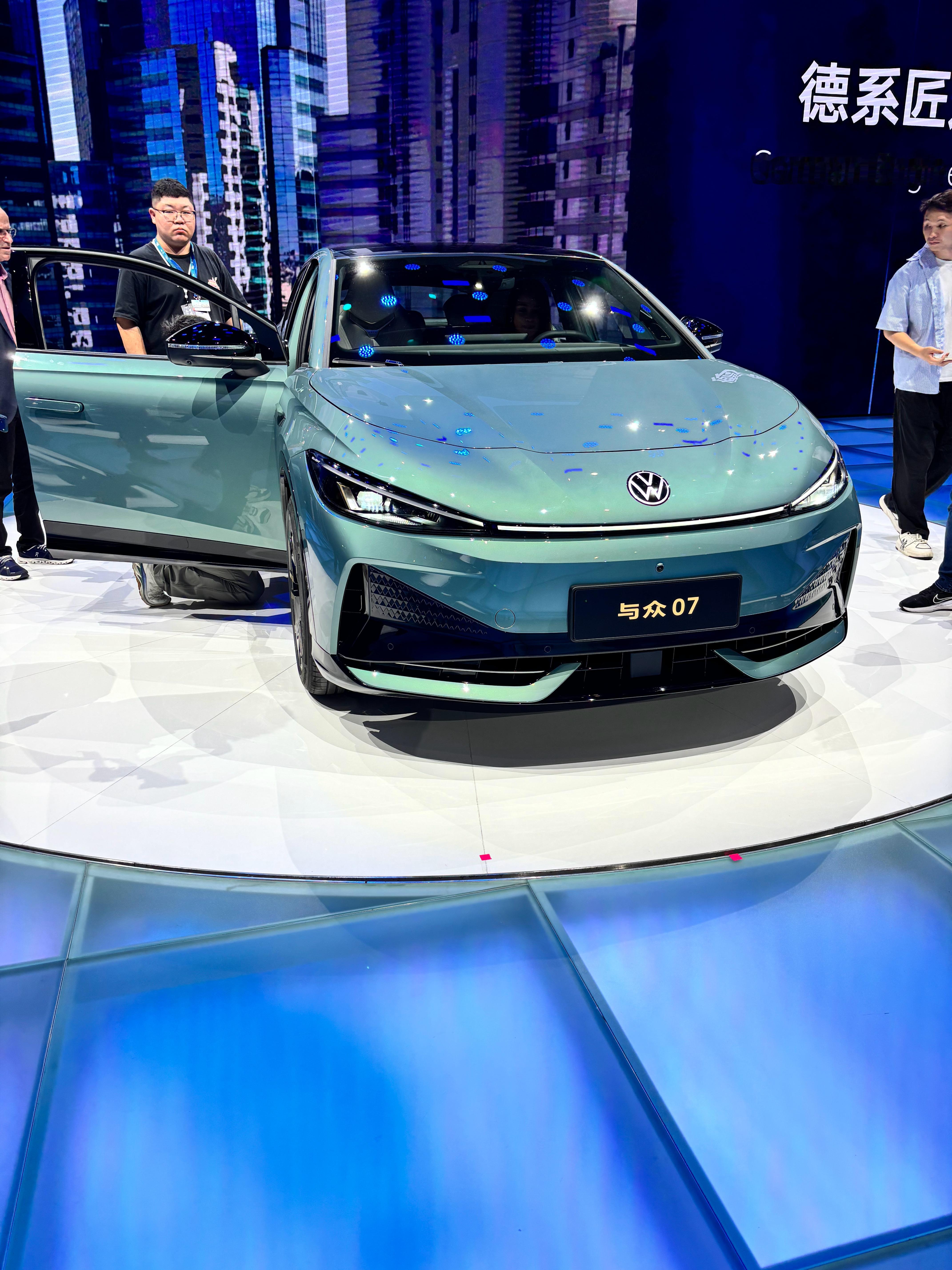 大众的新能源其实也不少，大众安徽的ID. UNYX，就是与众，与众06 07 0