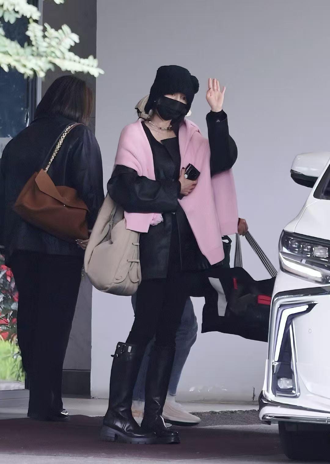 杨幂10月好忙杨幂十月好忙 好多活动 ​​​