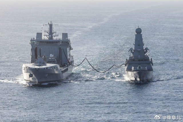 近2周后,英国皇家海军驱逐舰HMS龙(D35)抵达塞浦路斯,并开始保卫该岛免受伊