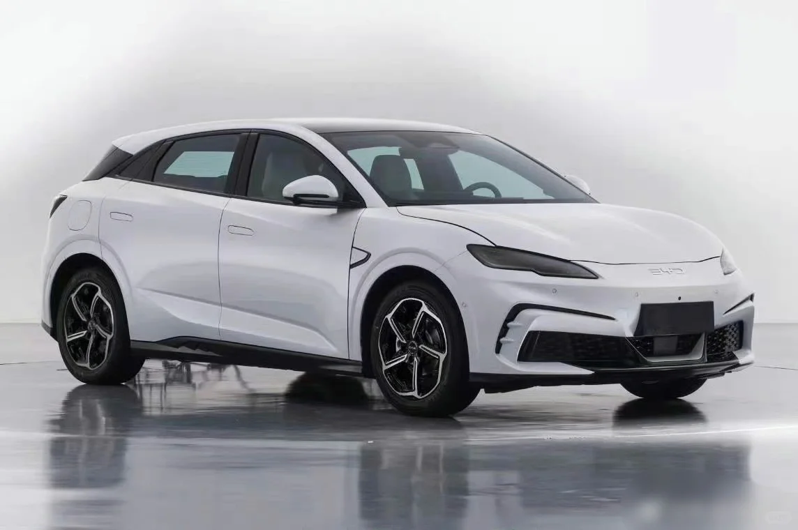 比亚迪海豹新款就要登场了，名字还没有想好，可能会是下面名字中的一个，说实话就冲下...