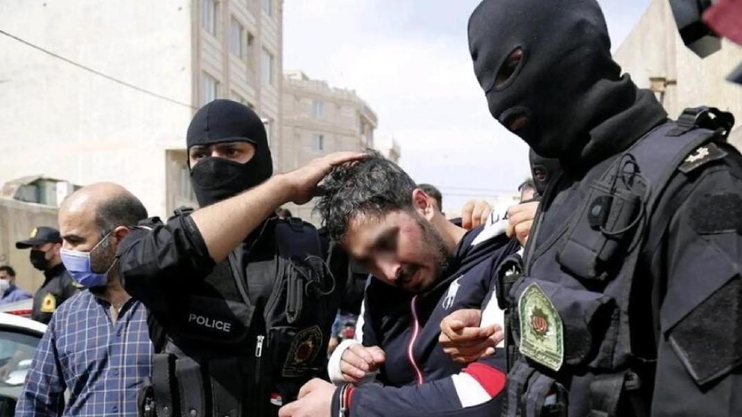 伊朗近期展开了大规模反间谍行动，逮捕超120名内鬼，显示出其肃清内部威胁的坚定决