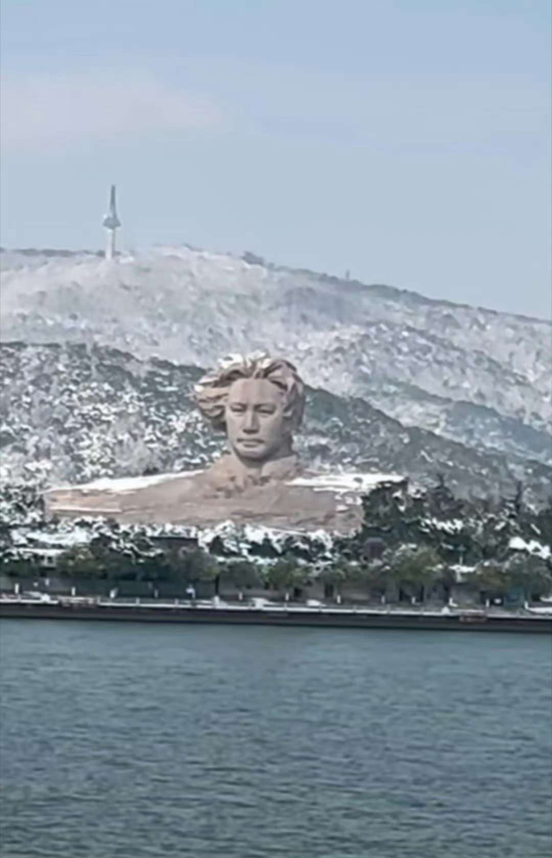 没有他，就没有新中国 