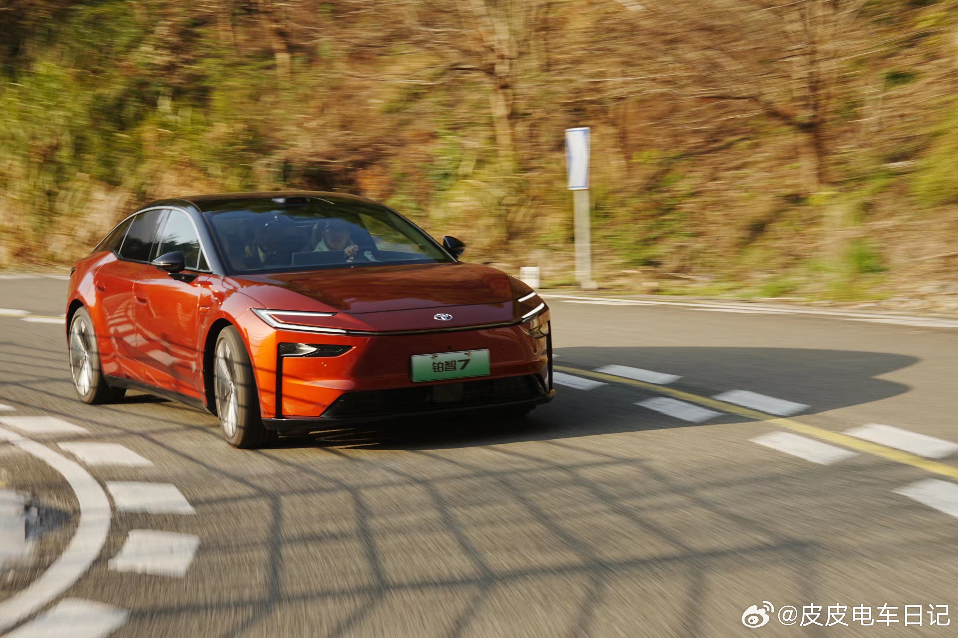 铂智7的首轮媒体动态首测，今天开始陆续释放了，我看了好几个权威的评测视频，传递出