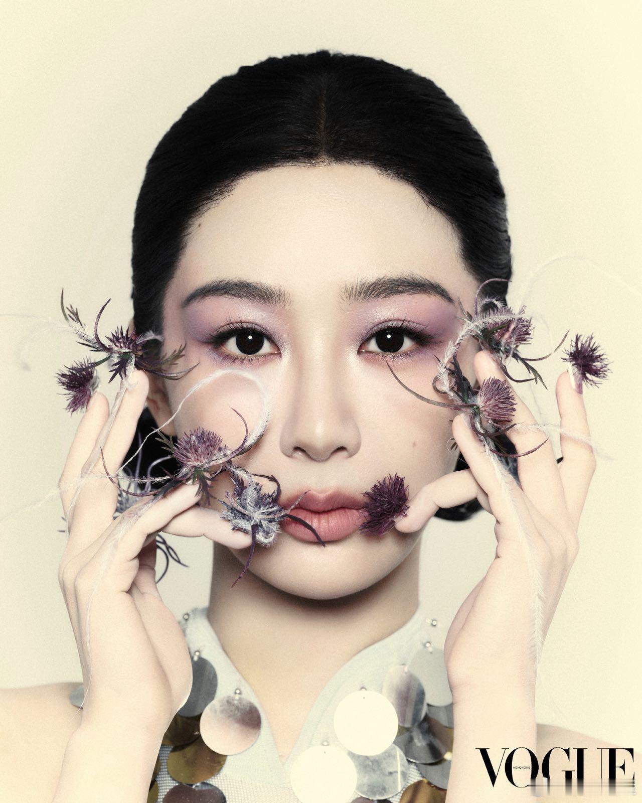 杨紫顶级女刊开门红杨紫拿到顶级女刊开门红啦！就像时尚小精灵闯入新世界，期待她后续