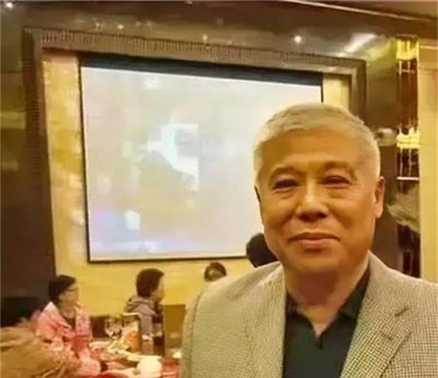 1983年，吴法宪的儿子吴新潮回到了阔别多年的北京，但此时他的身份早已不再是“将