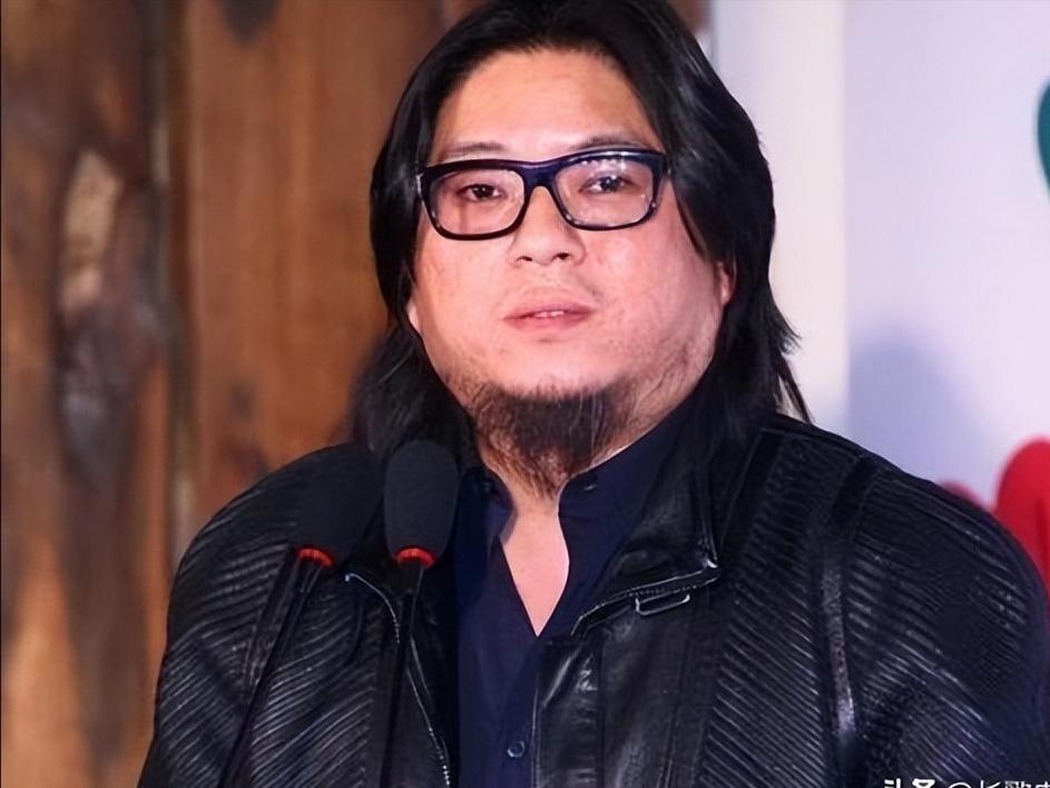 [微风]1988年，算命先生对19岁的高晓松说：“你只能活到35岁。”他听完笑了