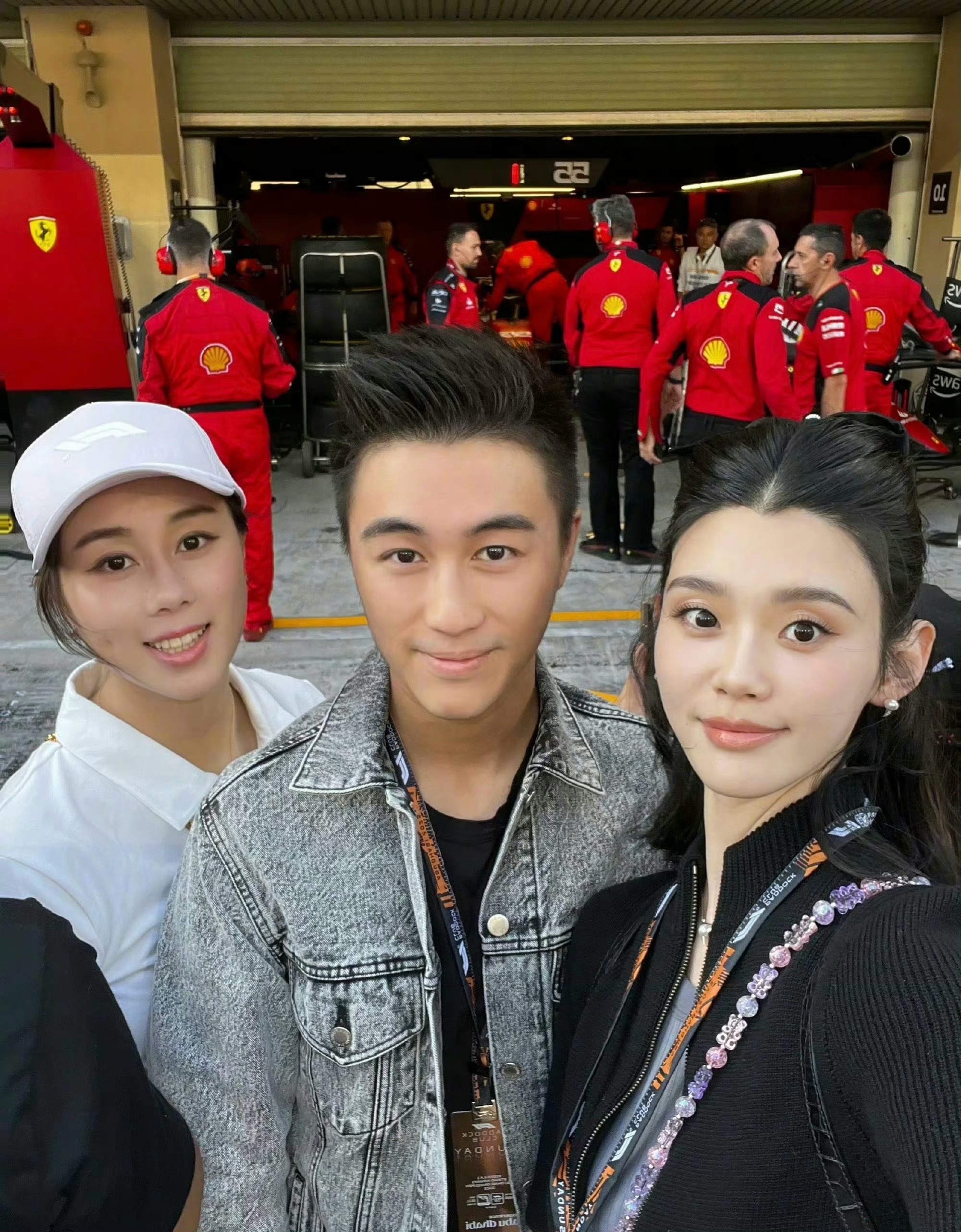 果然是嫁给爱情的女人，真的越来越好看了，两个人也特别甜蜜[嘻嘻]#何猷君奚梦瑶去