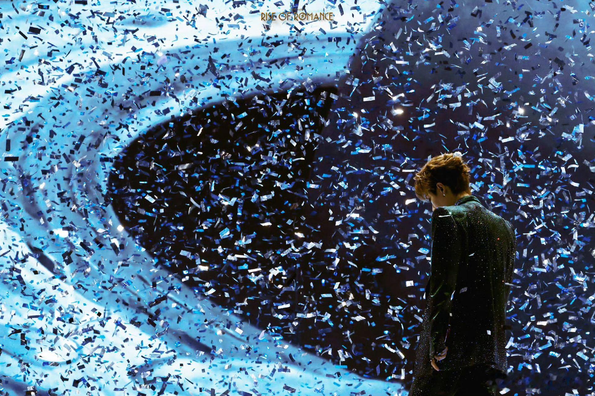 汪苏泷明日世界舞美全新升级什么叫做把宇宙装进体育场？看这张概念图就懂了。80米宽