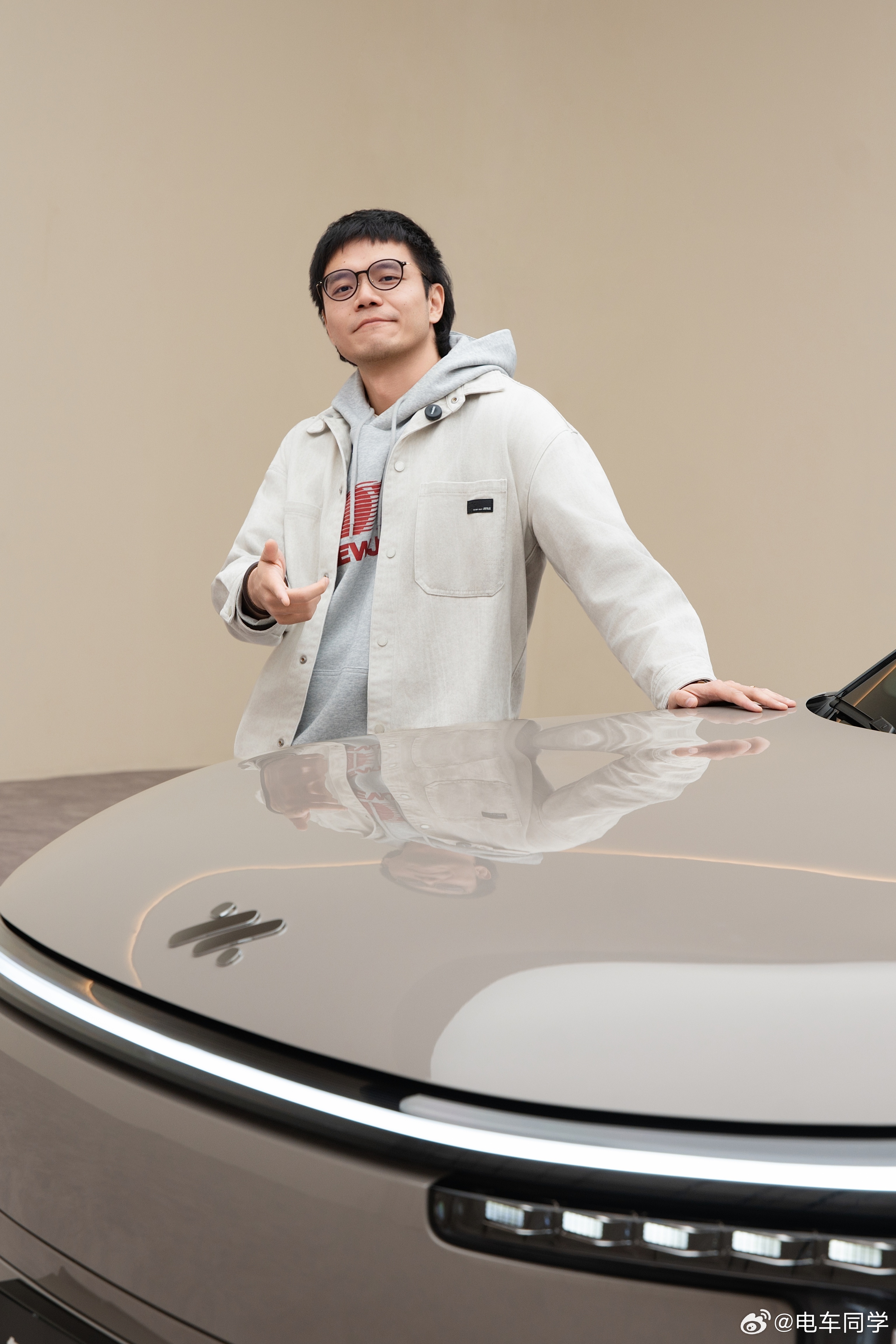 真 特种兵的一天，来拍这个，虽然胡子都P没了。智己LS8，简单谈谈感受，外观上C