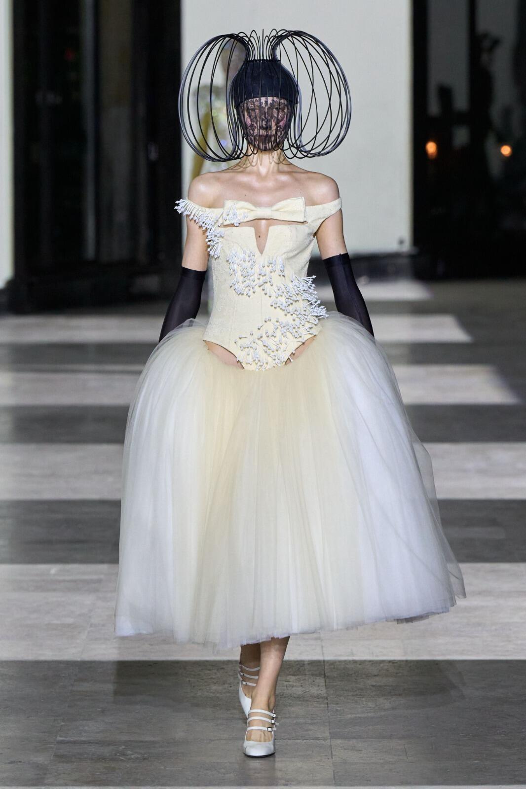 巴黎高定时装周大秀直击 Germanier 26春夏高定，这场巴黎高定压轴秀直接