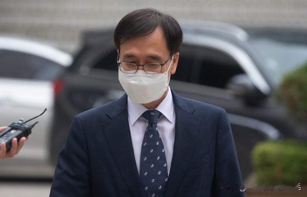 12月26日韩国法务部对曾因涉嫌对国民力量党前党首韩东勋实施职务施暴被起诉、后获