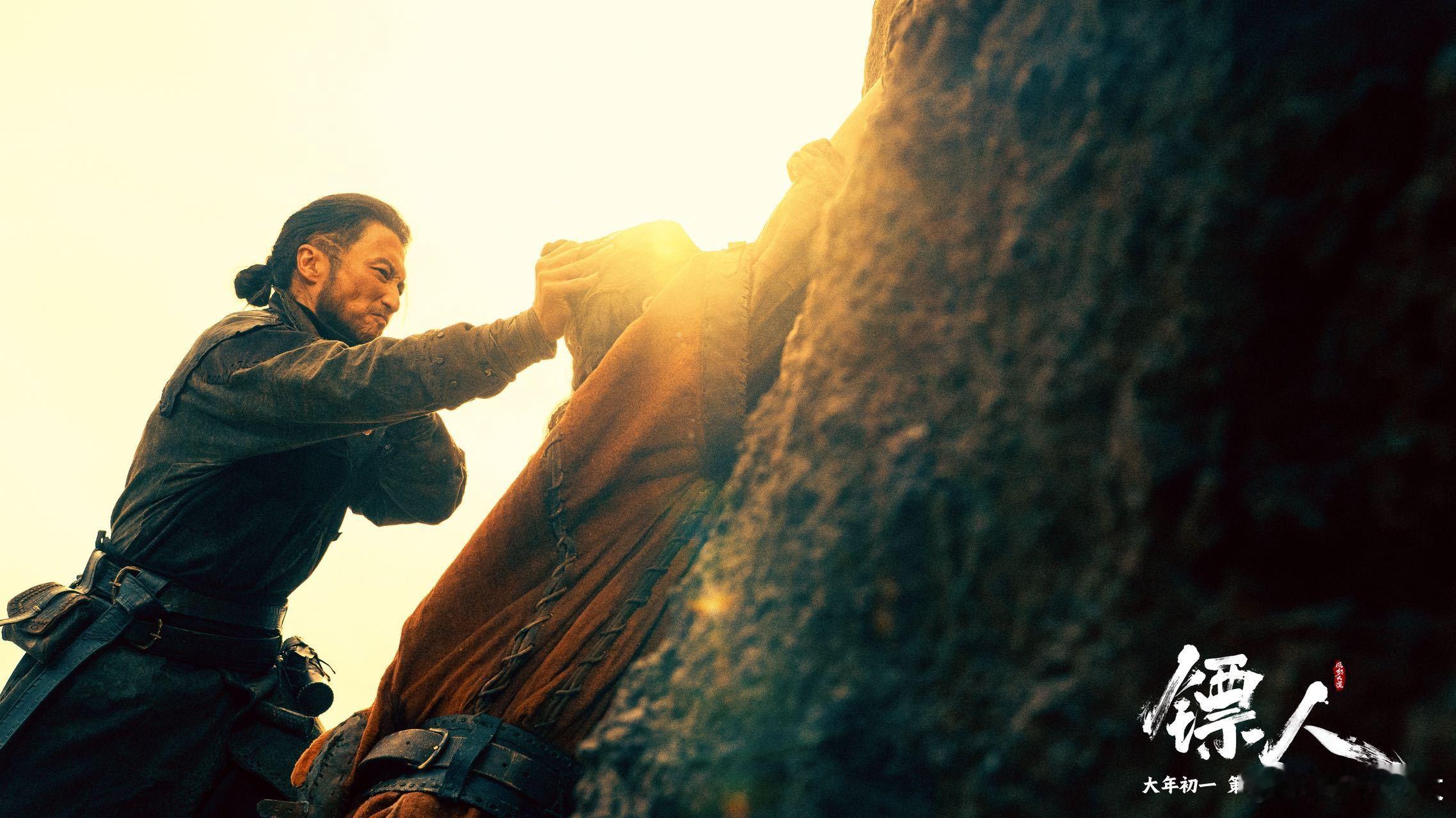 镖人 镖人的大漠实拍真的太绝了！苍茫戈壁的实景画面，风沙里的每一场打戏都超真实，