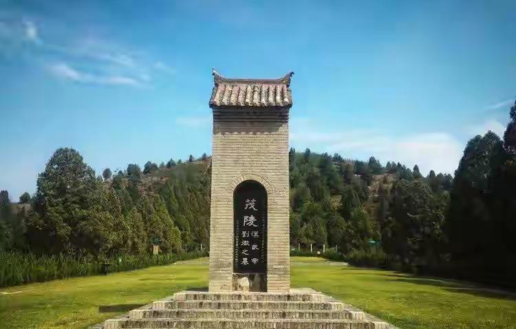 董卓为何扬言暴晒汉武帝尸体？茂陵地宫秘闻与背后深层政治算计
 

 
汉武帝茂陵