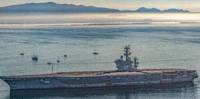 美军50岁“老航母”被逼加班！原定今年退休，硬生生被强行留任10个月，延期退役的