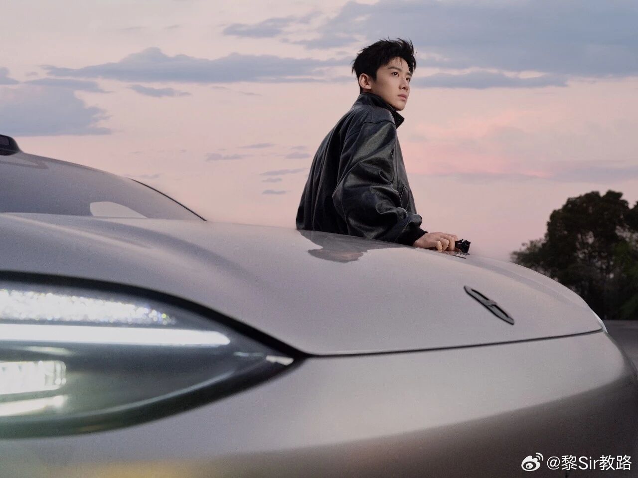 白敬亭为问界M6站台，这次，气质拿捏得极度精准。清秀、简约，才是年轻高级审美。大