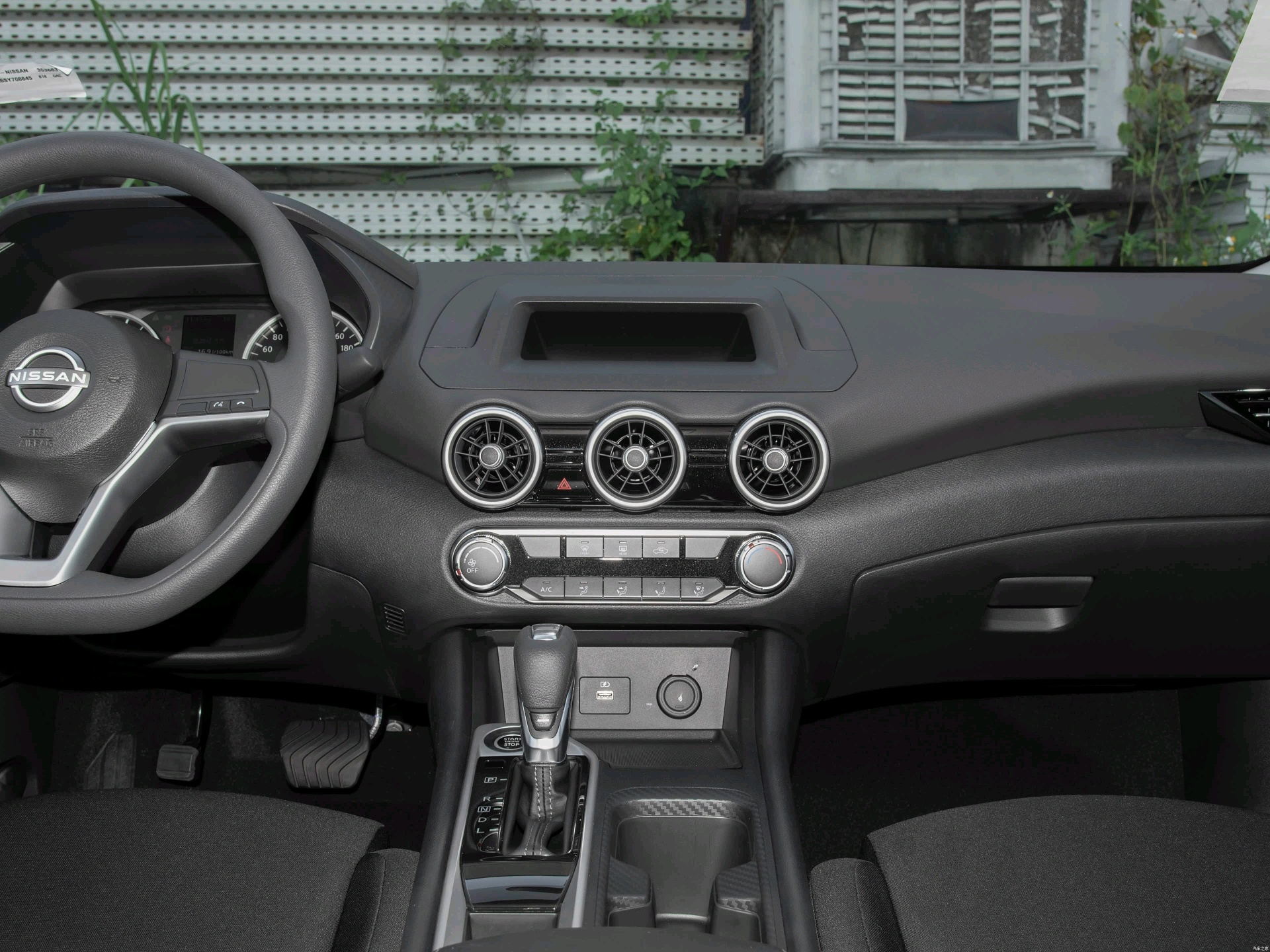 25年，这样的新车看到之后，还是会被震撼到的程度[二哈]偶然刷到的日产的26款轩