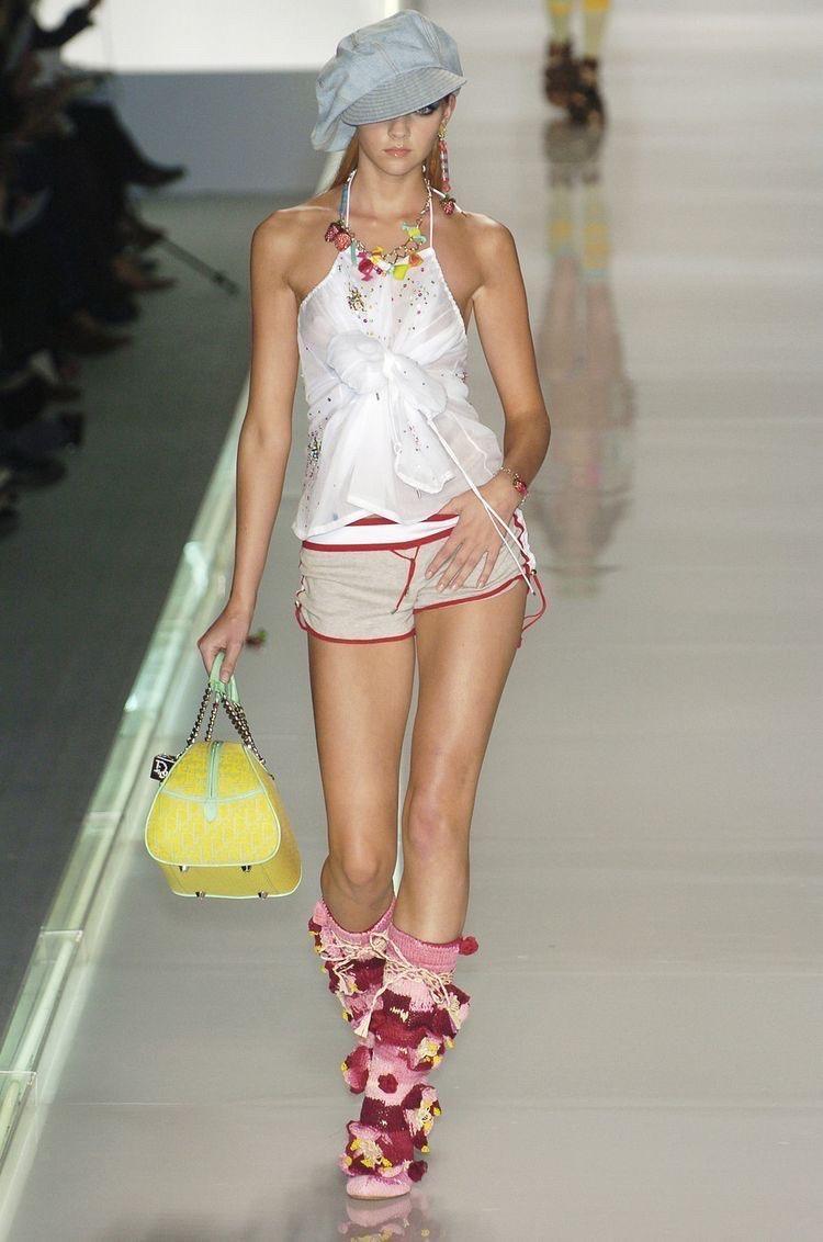 喜欢飞了这组💕-Dior Spring 2005 