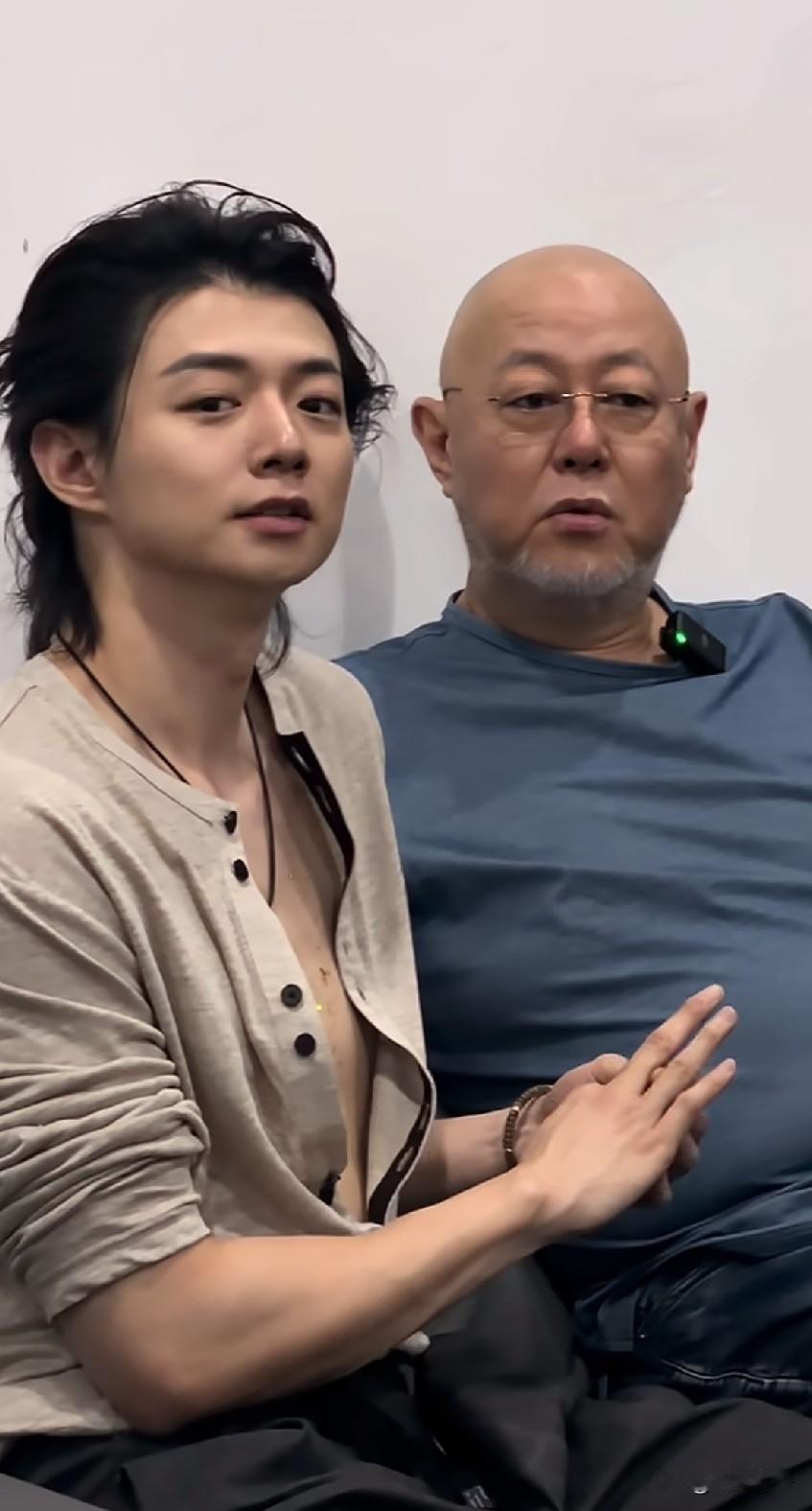 霍尊父子同框引热议！网友力挺：他是文艺圈里最干净的孩子，一点心机都没有
 
霍尊