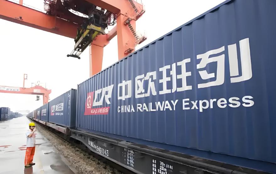 好了伤疤忘了疼，美国怂恿欧洲制裁中国，扬言你们先上自己就会跟
根据媒体报道，刚刚