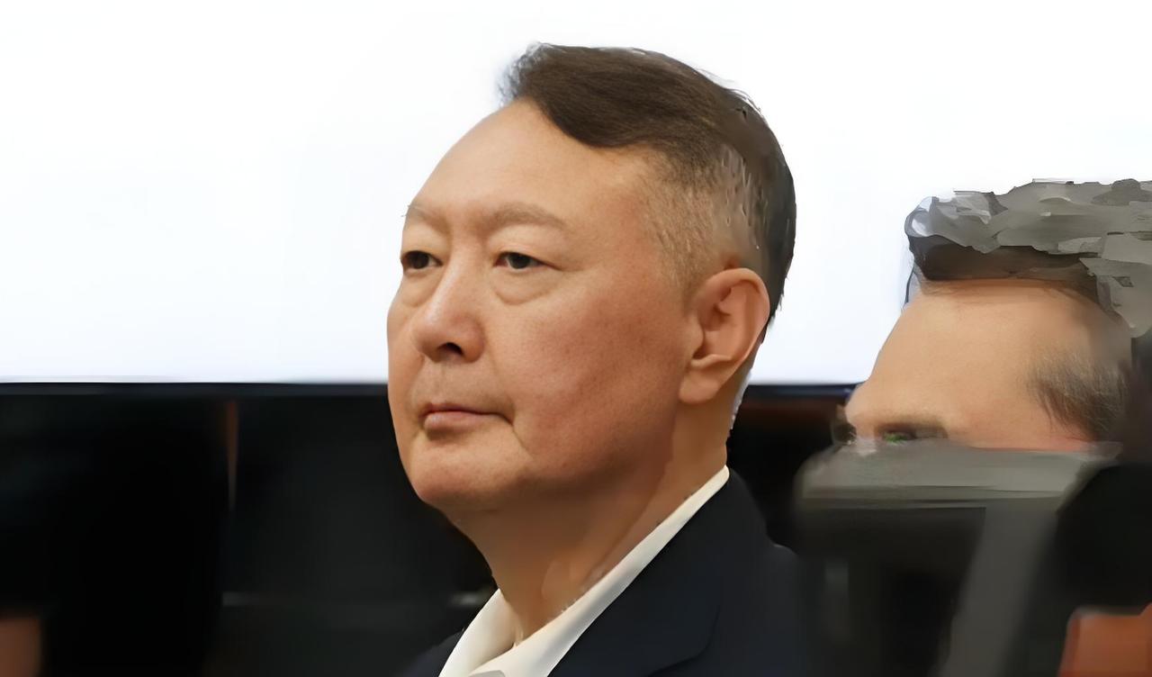 韩检方要求判尹锡悦死刑
【观察者网】1月13日晚，韩国一个特别检察官小组当天以涉