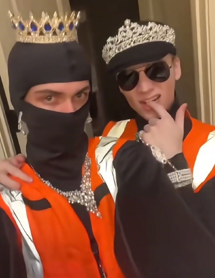 嘴严得像保险箱，不过9图剧透也够精彩，好看程度肉眼可见！等了九年，四骑士回来，想