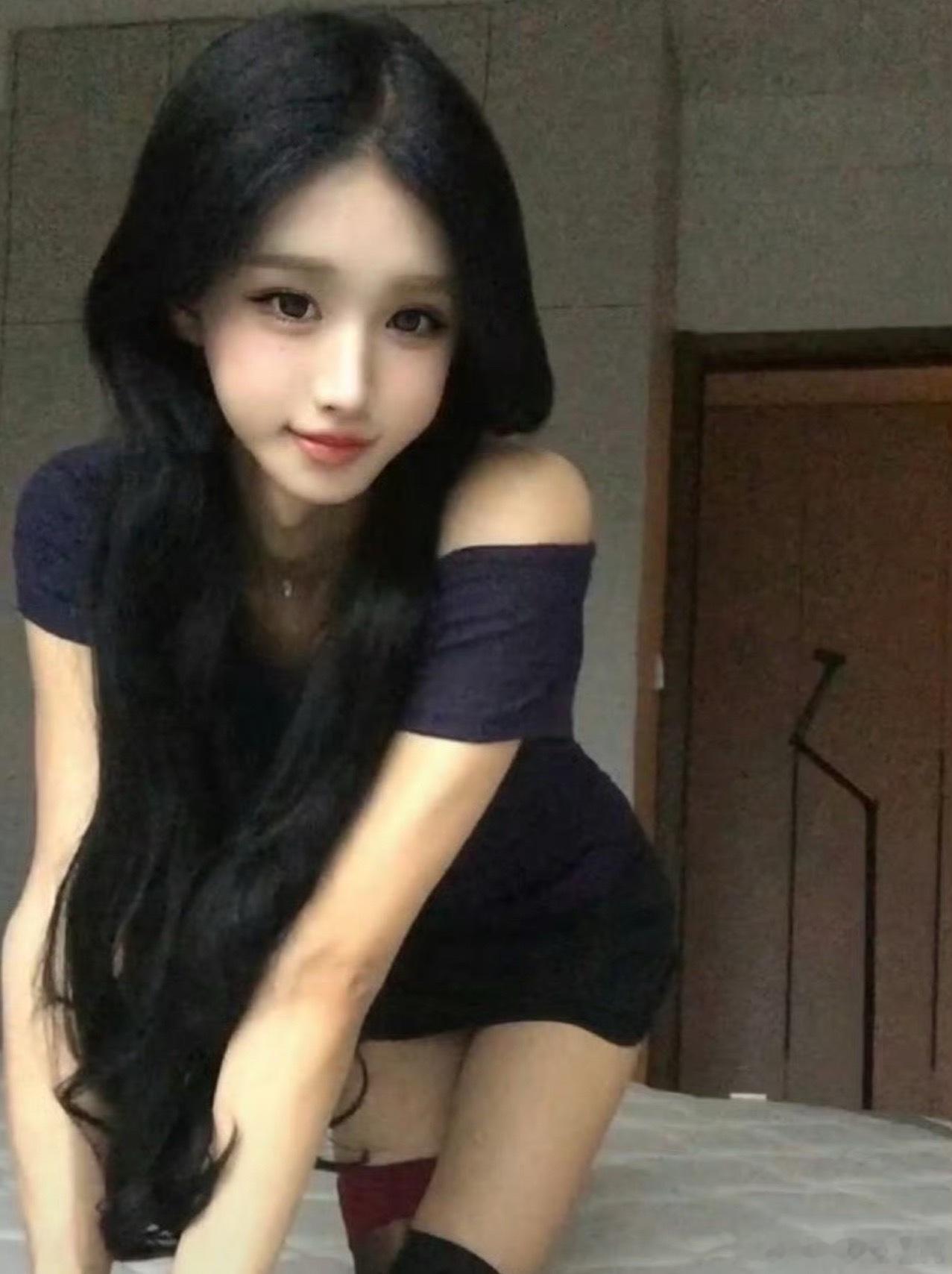 梓渝女朋友为什么 要让你女朋友 这么痛苦  她是个很单纯的女孩  为什么要失联 