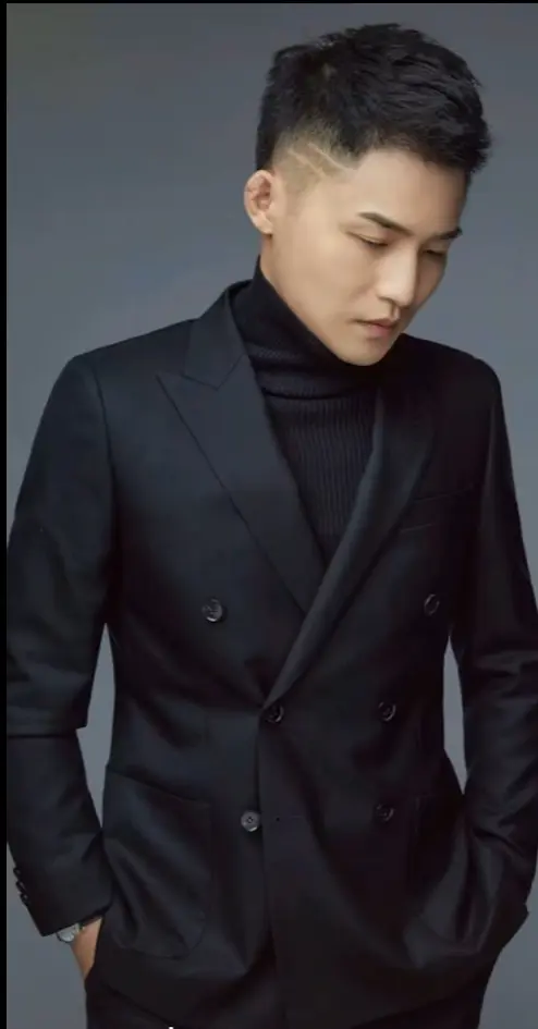 靓仔，好久不见了。欢迎各家军团今天中午12点钟准时点进衣哥直播间，有好...