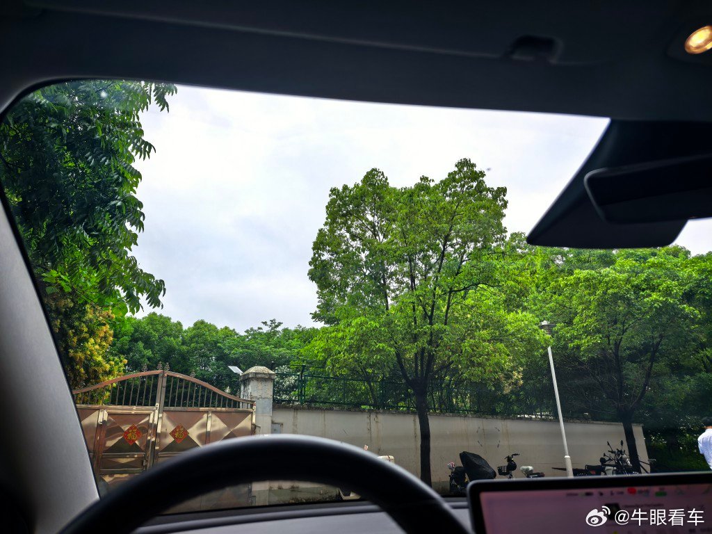 车上还是要有把零重力的，接送娃等娃的时候可以舒服点 