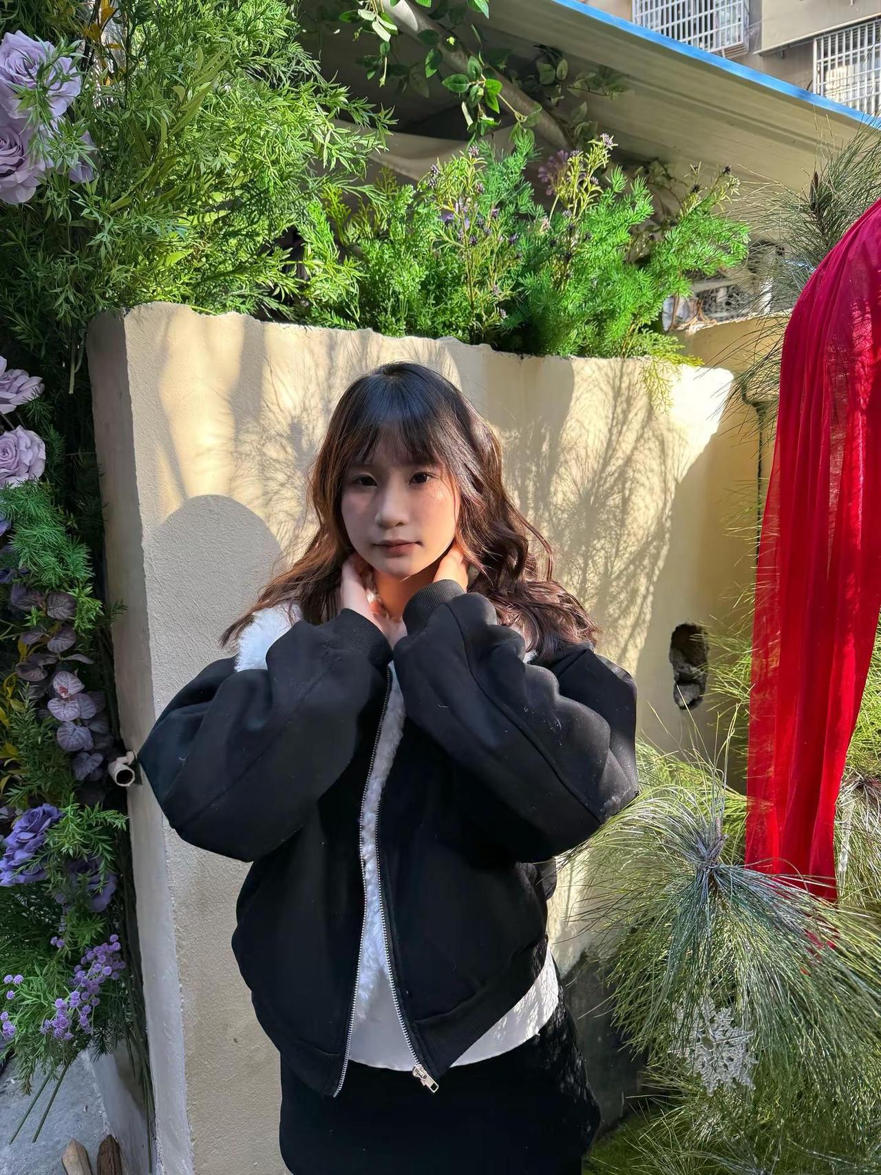 我们的世界不应该只剩下彼此吗