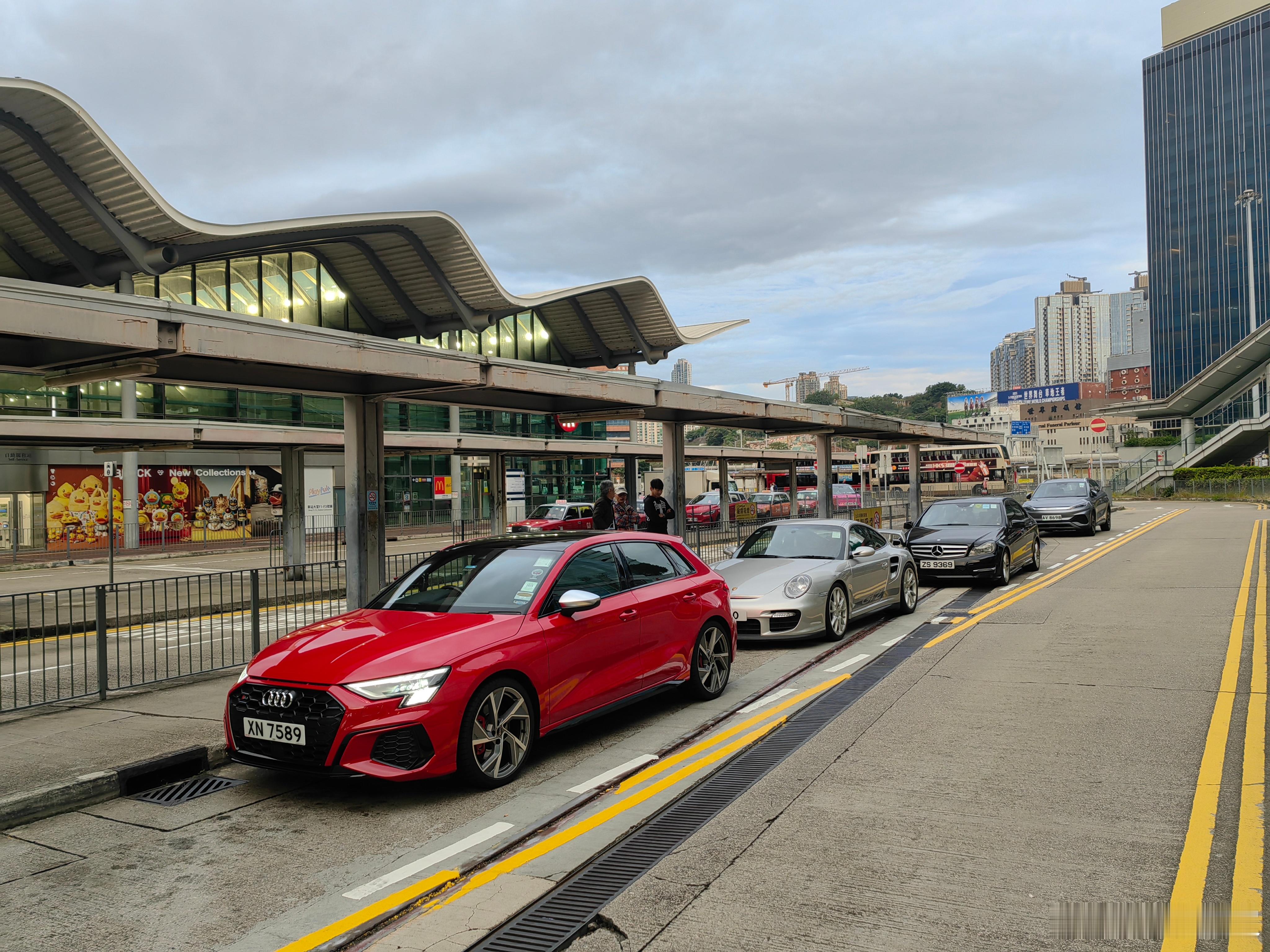 各位周日愉快，我的周日活动还是 SMD 早餐会，车车与咖啡，不同的车，不同的咖啡