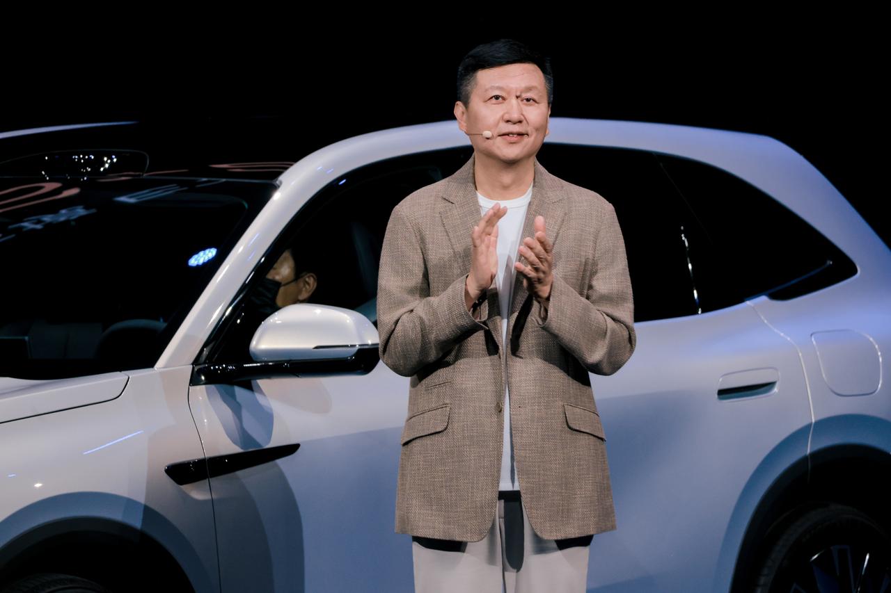 稳字当头，别克至境 E7 用大师级底盘打造安心出行
对于家庭出行而言，车辆的平稳