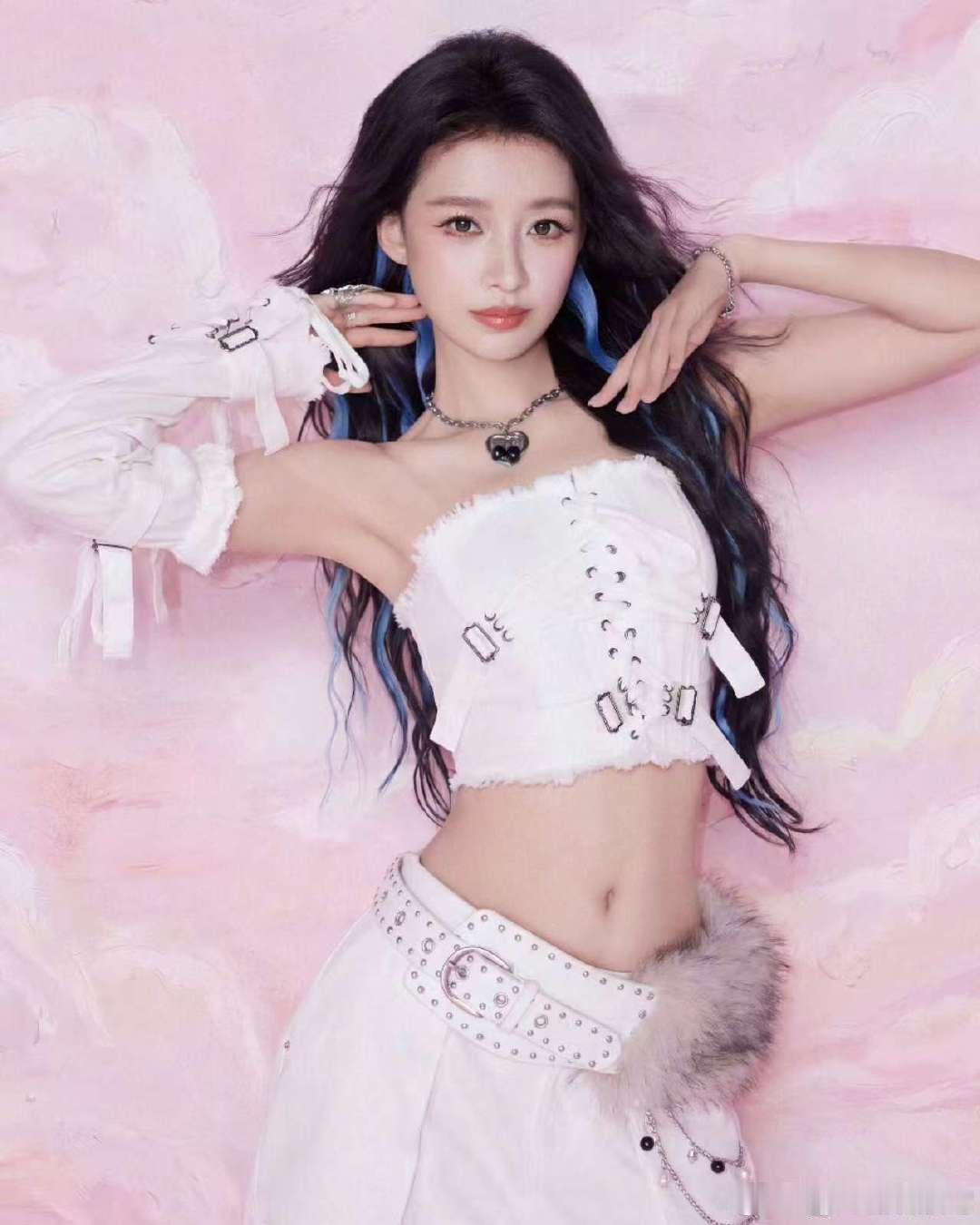 浪姐四公妆造图乘风2026翻看四公妆造实拍图，各组姐姐穿搭妆容用心，整齐的女团画