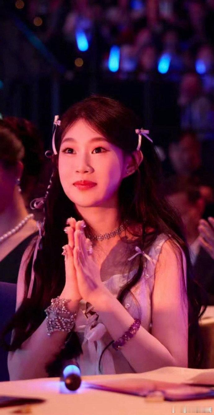 小沈阳回应被抬下场小沈阳这回应太逗乐了，“战略性撤退”这词用得绝了，太会了！小沈