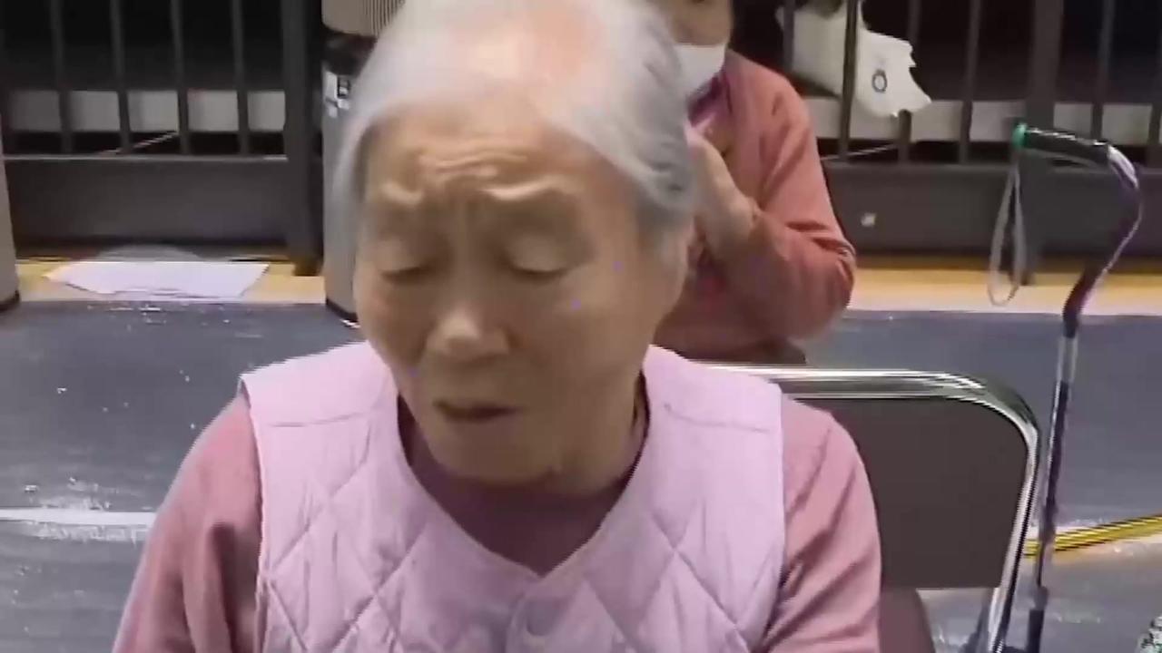 韩国70岁以上人口首超20多岁人口，进入“超老龄社会”
韩国现在出了个百年难遇的