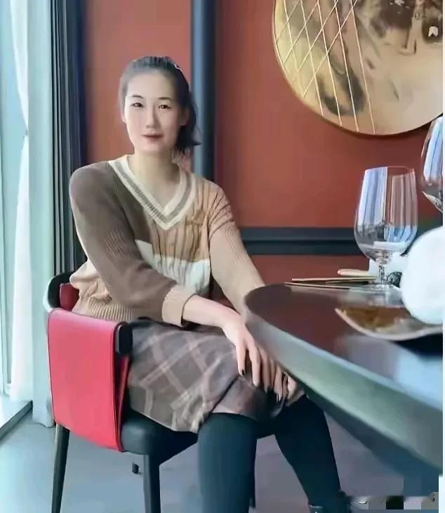 王云蕗看着曾经的队友驰骋奥运赛场，内心一定是复杂的
       曾经被国家队主